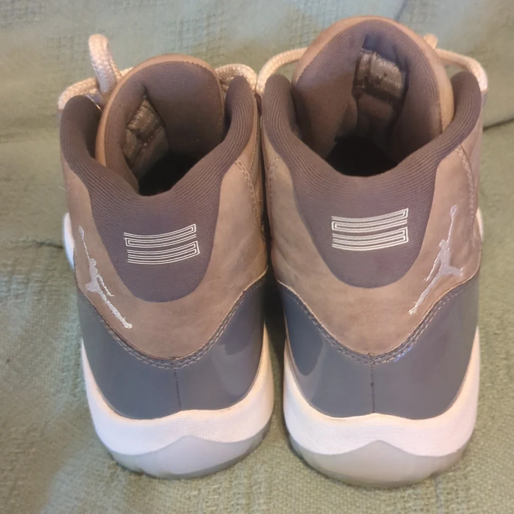 Jordan 11 Retro Cool Grey - Picture 4 of 6